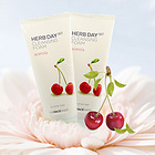 韓國 The Face Shop 菲詩小鋪  草本櫻桃泡沫潔面膏 2支優惠裝  