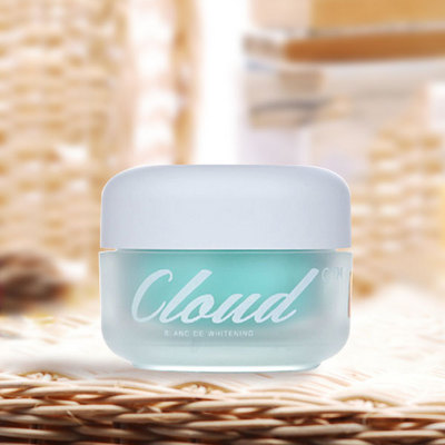 Cloud 9 九朵云祛斑霜 九朵云美白面霜 富含植物提取物 不含激素