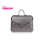 【COSMOPOLITAN】時(shí)尚郵差包 造型時(shí)尚 外觀大氣 時(shí)尚百搭 