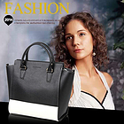 韓國(guó)明星愛用品牌MARGE SHERWOOD - MARGE SQUARE 8022 黑色&白色 雙色拼接手提包